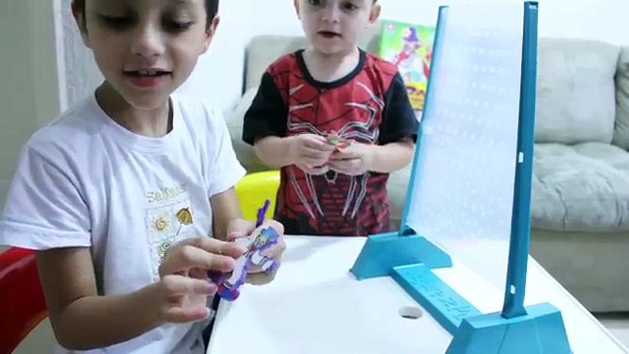 Patati Patatá Desafio Segure se Puder Brinquedos Infantil Gustavo vs Rodrigo
