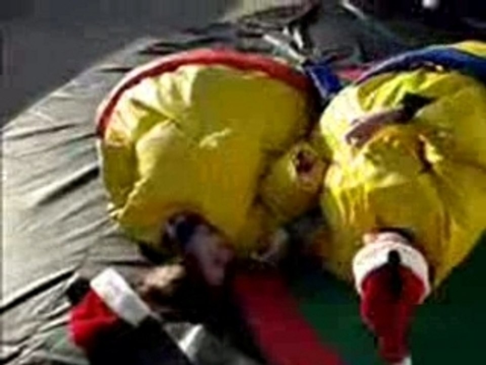 Les Collègues du Matin testent les plaquages des joueurs du