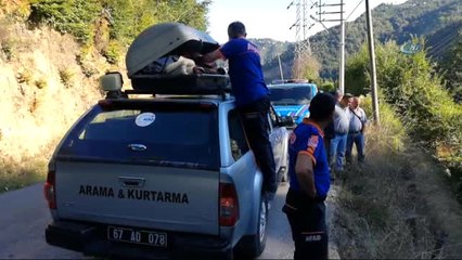 50 Metreden Ormanlık Alana Uçan Araçta Kimse Bulunamadı