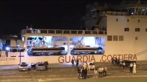 Italia sólo autoriza el desembarco de 29 menores