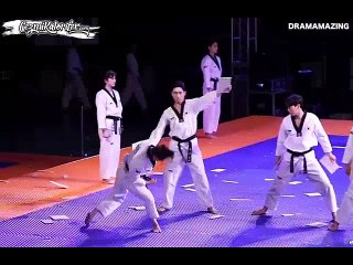 Hipnoz Etkisi Yaratan Karate Gösterisi