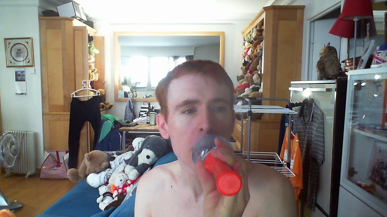 Wiwi égratigne "another star" de Stevie Wonder