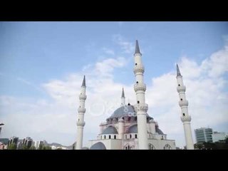 Ora News - Një grup nga Turqia në Tiranë për ti dhënë dorën e fundit Xhamisë së Namazgjasë