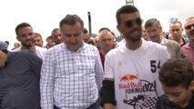 Gençlik ve Spor Eski Bakanı Osman Aşkın Bak, Red Bull Formulaz'da Tahta Araba ile Yarıştı