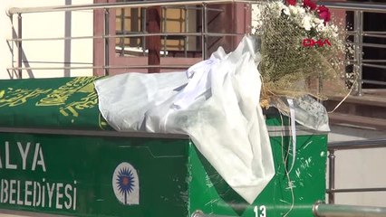 Aleyna'nın Evinde Helallik İstendi Hd