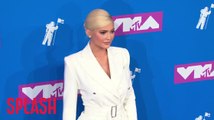 Kylie Jenner caught awkwardly avoiding Nicki Minaj at VMAs