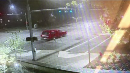 Men in 'Plastic Jumpsuits' Possibly Abduct 3 People in Washington State: Police