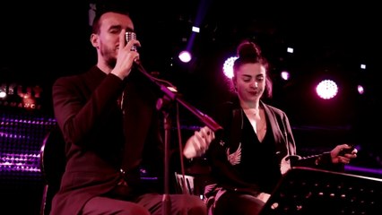 Cem Adrian & Ceylan Ertem - Bu Su Hiç Durmaz (Live)