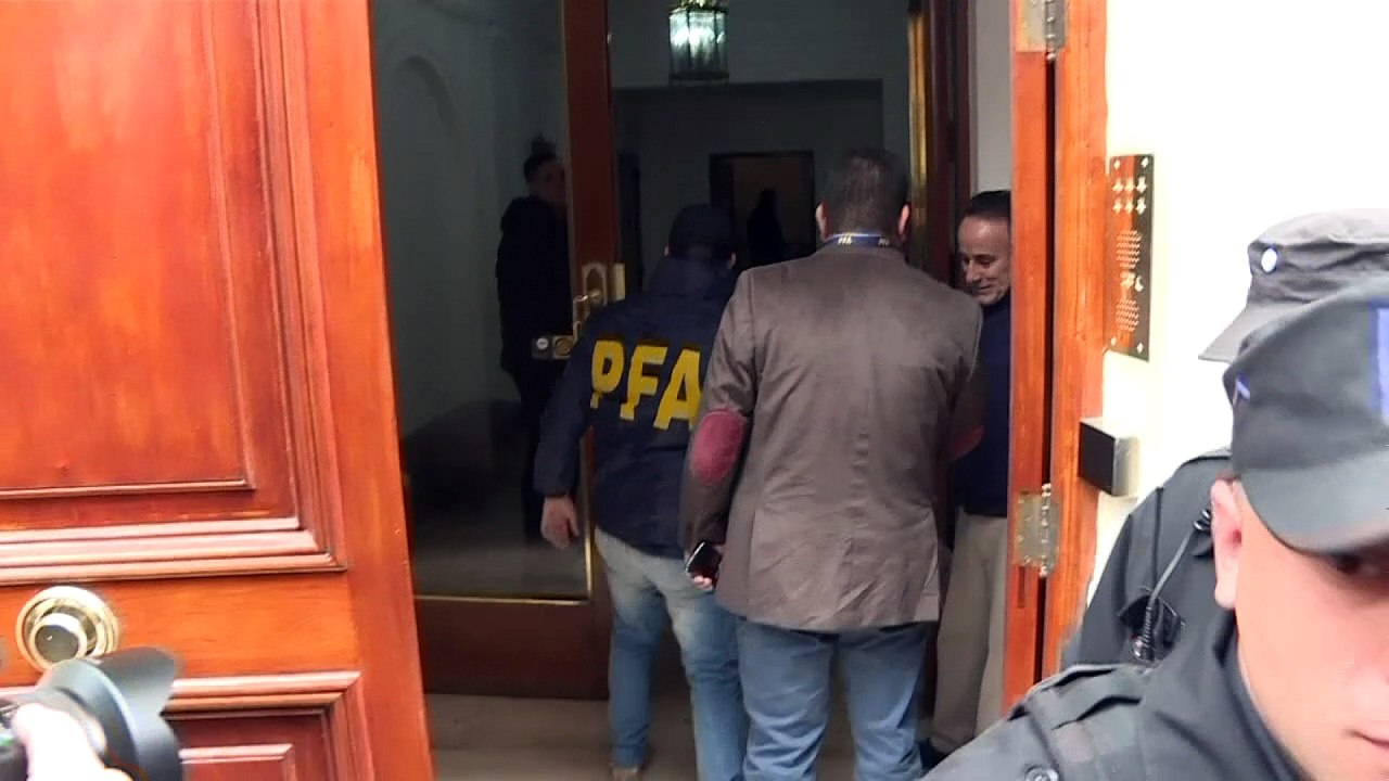 Residência de Cristina Kirchner é revistada em Buenos Aires