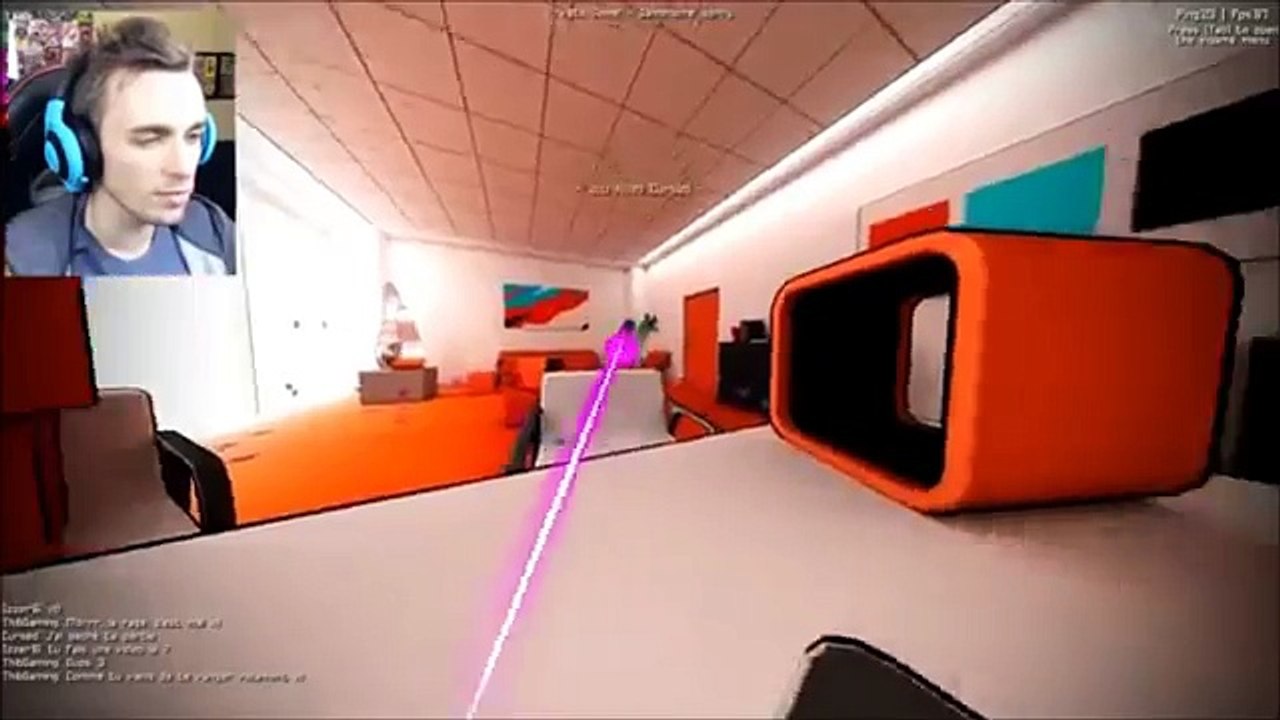 Squeezie gâche la vidéo de sa copine avec un cri strident *^*
