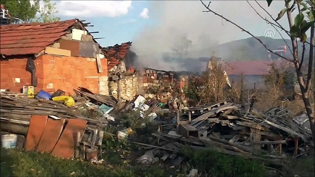 Garajdaki traktör yandı - BİLECİK