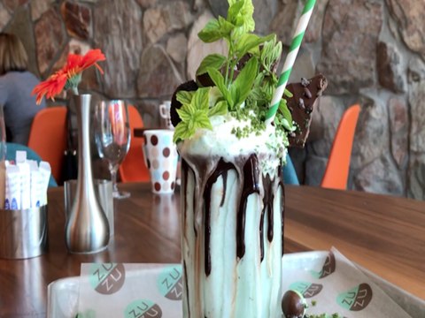 EXTREME MILKSHAKE! Mint Chocolate Madness Showstopper Shake at Hotel Valley Ho - ABC15 Digital