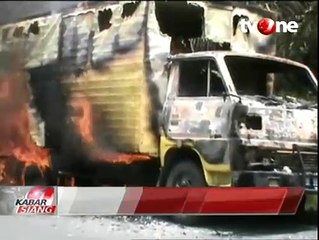 Truk Bermuatan Mie Ludes Terbakar di Tebing Tinggi