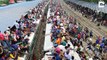 Des milliers de personnes assises sur le toit des trains au Bangladesh