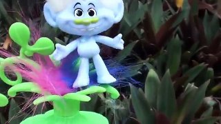 Anna and Elsia Toddlers Trolls Adventure # 1 Poppy Coronation Dolls Dreamworks Toys In Act