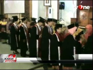 Kisah PRT yang Jadi Sarjana Terbaik Untag Semarang