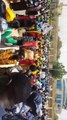 الرعايا الجنوبيون يحتشدون في قاعة الصداقة بالخرطوم، انتظارا لمراسم التوقيع على اتفاقية قسمة السلطة بين الفرقاء في دولة جنوب السودان 