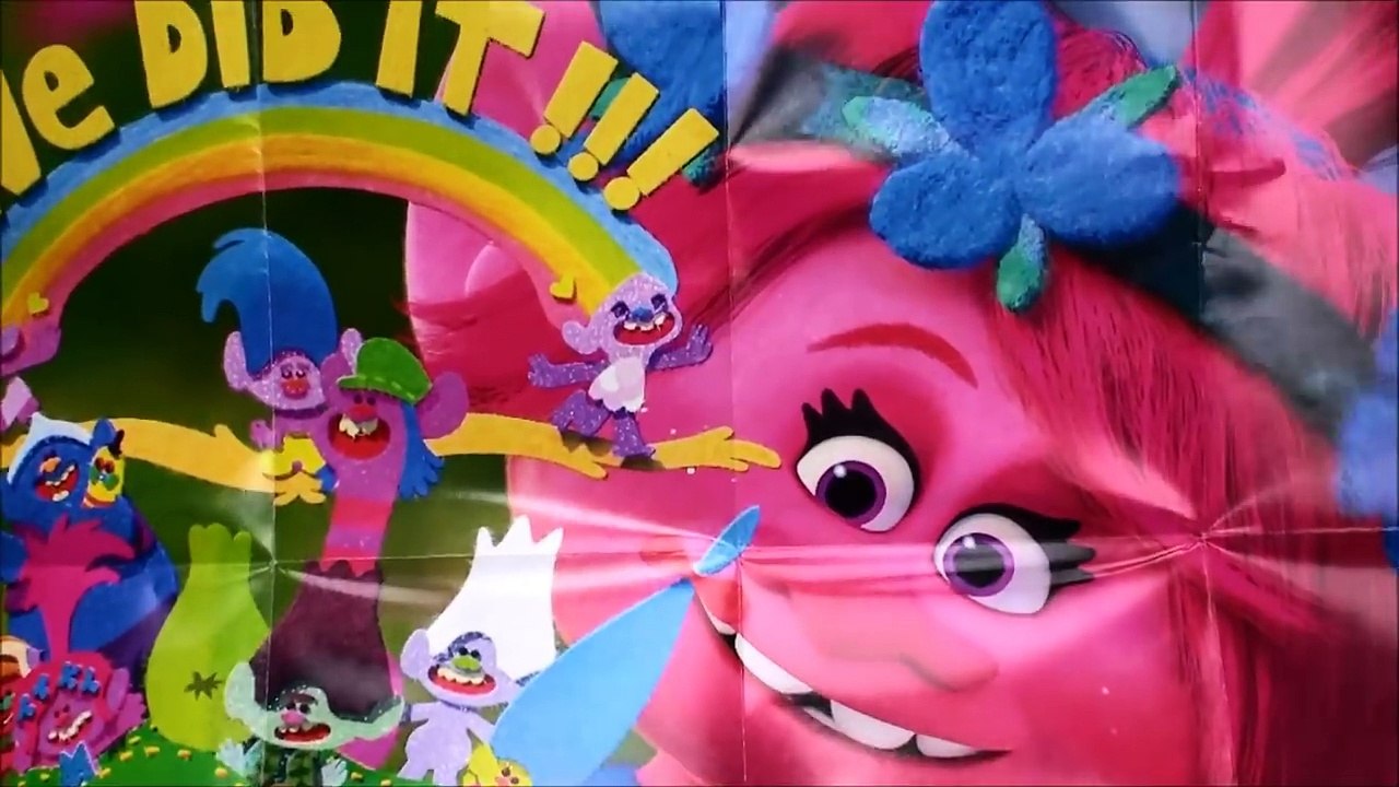 Dreamworks Trolls Easter Plastic Eggs Surprises Chocolate Egg Tin Poppy Dog Tags Bulls I T