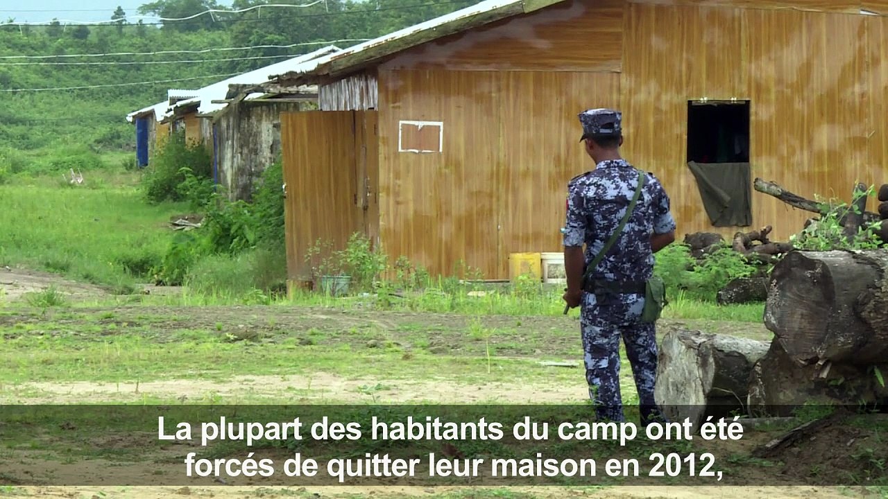 Oubliés, 129.000 Rohingyas dépérissent dans des...