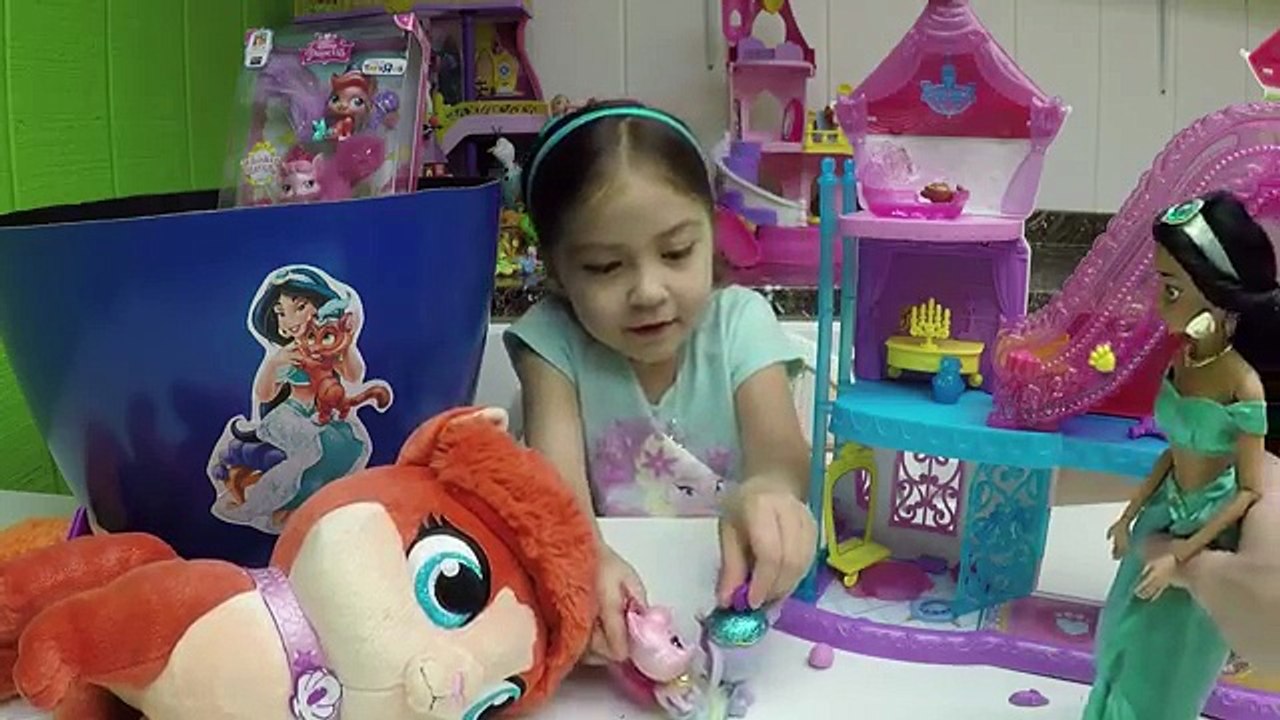 Huge Disney Princess Surprise Egg Toys & Palace Pets Magical Lights Pawlace Playset Kids T