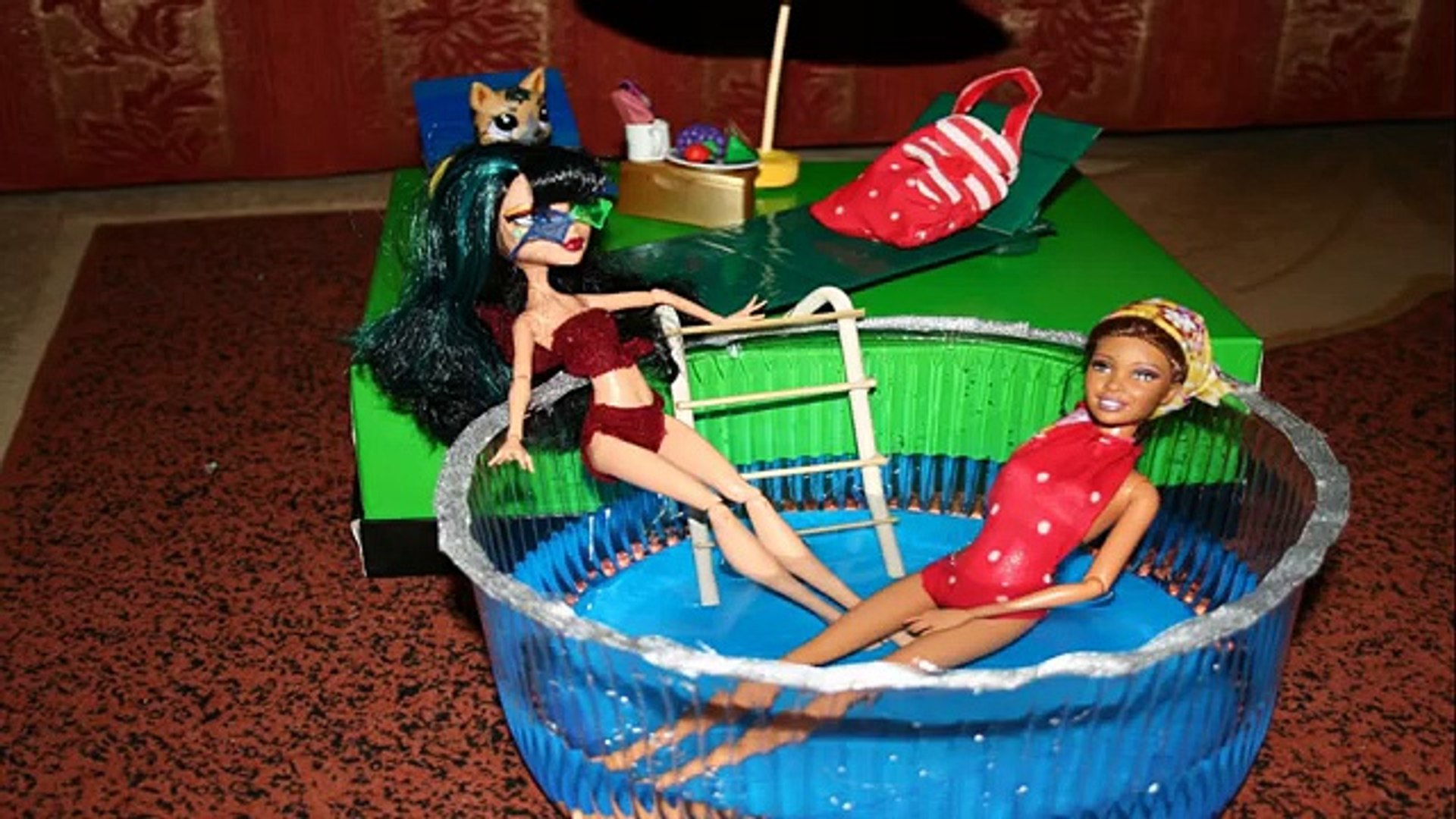 ⁣Как сделать бассейн для куклы . How to make a pool for dolls .Cómo hacer una piscina para