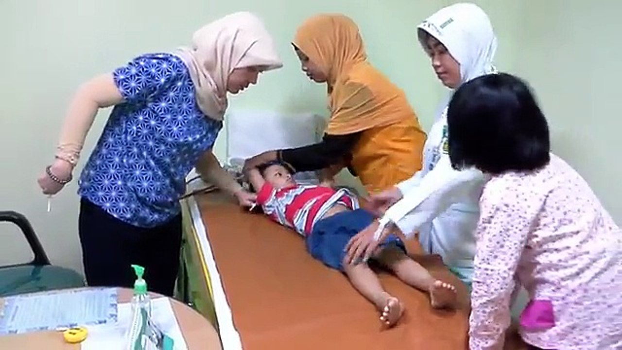 Pantang bagi jagoan untuk menangis saat imunisasi