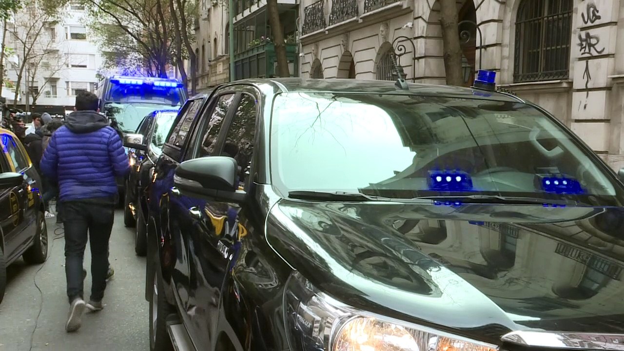 Residências de Cristina Kirchner são revistadas