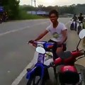 Perghh, Bukan Biasa Biasa.. Kalah Lumba Haram Kena Bakar Motor, Video Ni Buktinya.