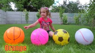 Melissa and Arthur have fun playtime with colored balls / Video fov children by MelliArt