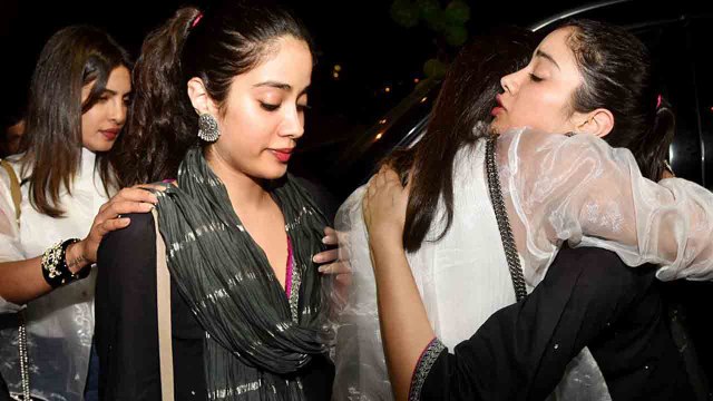 Priyanka Chopra PARTIES with Jhanvi Kapoor, Celebrates Father's birthday ; Watch Video | FilmiBeat