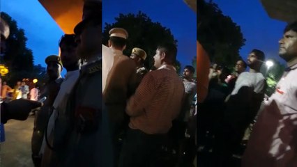 अटल जी की अस्थि कलश यात्रा में भीड़ का फायदा उठाकर भाजपा कार्यकर्ताओं ने बीच सड़क दरोगा को पीटा