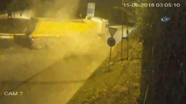 Sarıyer'de Hafriyat Kamyonunun Lastiği Bomba Gibi Patladı...o Anlar Kamerada