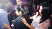 Priyanka Chopra PROTECTS Jhanvi Kapoor from huge crowd; Watch Video | FilmiBeat
