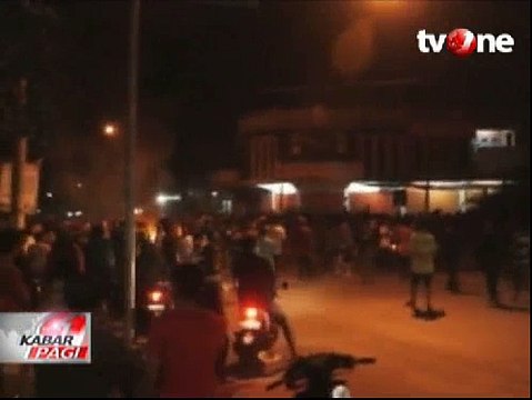 Massa bentrok Dengan Polisi di Sumbawa Barat