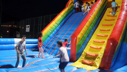 Hakkarili çocuklar çifte bayram yaşadı