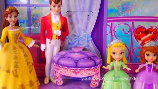 Play Doh Jewels for Sofia the First ! Toys and Dolls Fun for Kids Playing with Sofia Plays