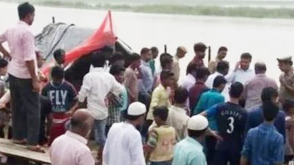 Bijnor की Ganga River में 30 लोगों से भरी हुई नाव पलटी, 14 लोग सुरक्षित । वनइंडिया हिंदी