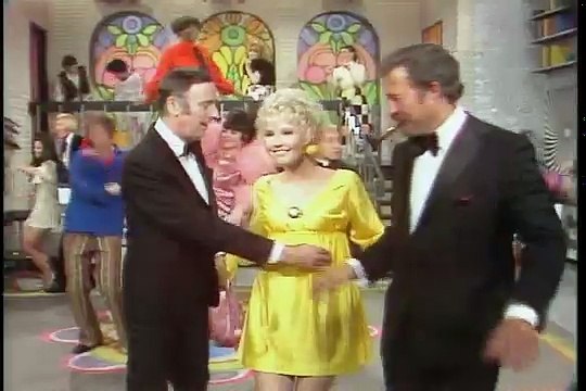 Rowan & Martin's Laugh-In ( 3rd Season ) Guest Star Danny Kaye And A Cameo By Zsa Zsa Gabor