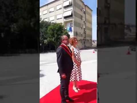 Report Tv-Romana Vlahutin shpallet qytetare nderi e Vlorës: Nuk ka përparim pa sakrifica