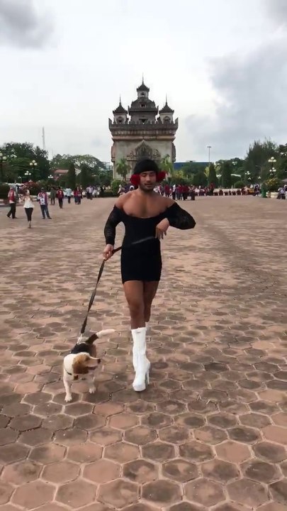 walking Lenonsica