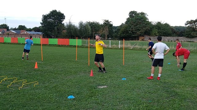 Football - Entraînement de reprise à Thumaide