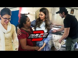 रेस 3 टीम ने किया दान , गरीब बच्चो की की मदद  - Anil, Bobby, Jacqueline