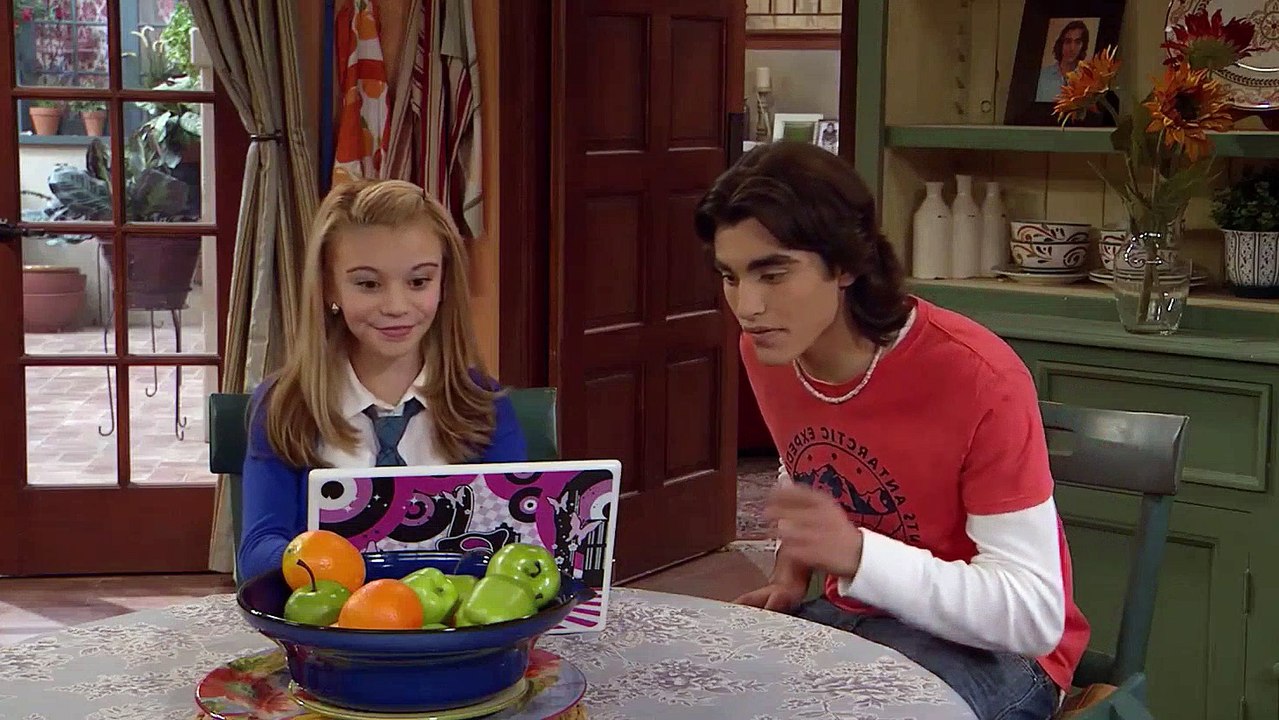 Dog With a Blog 20 Avery's Wild Party - Dog With a Blog