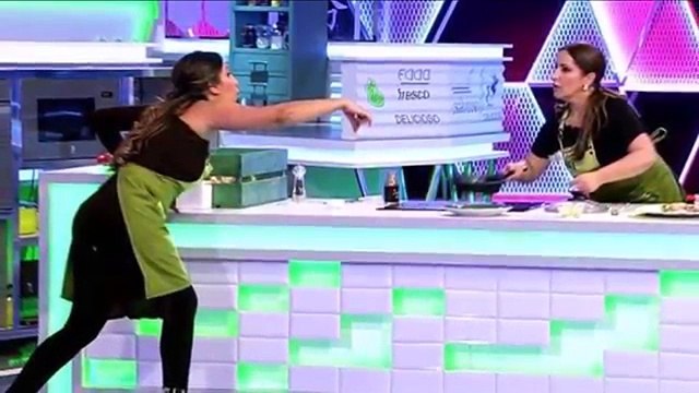El cruel 'dardazo' de Alba Carrillo a las Salazar a costa de sus dientes en 'Mi madre cocina mejor q