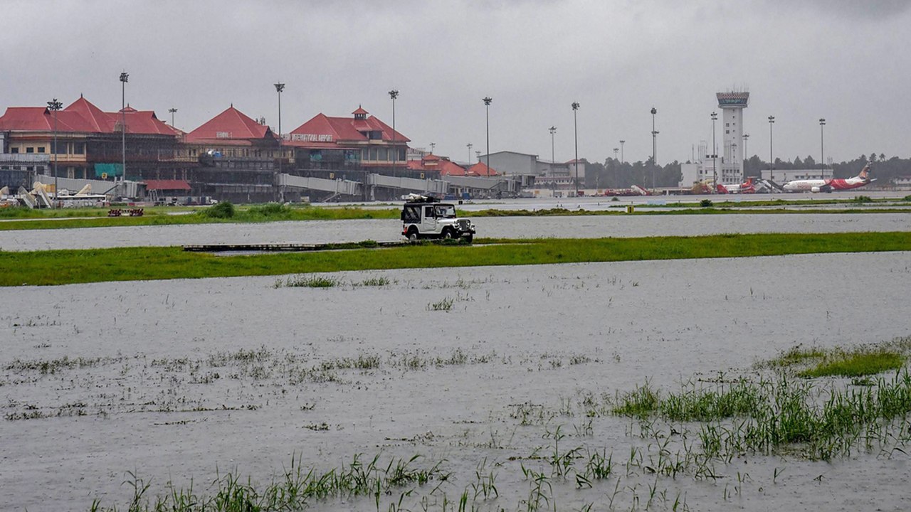 கேரளாவில் கன மழைக்கு வாய்ப்பு.. வானிலை ஆய்வு மையம் எச்சரிக்கை