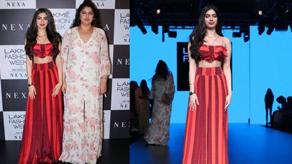 Скачать видео: Lakme Fashion Week: Khushi Kapoor & Anshula Kapoor dazzle in their trendy outfit for show | Boldsky