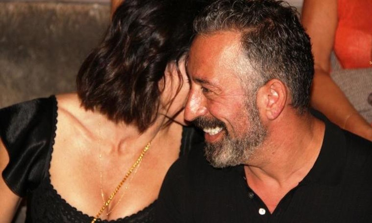 Cem Yılmaz ve Defne Samyeli MFÖ konserinde