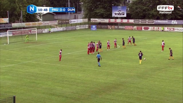 La frappe de GUEYE est captée par le gardien de Dunkerque.