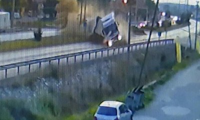 TIR kazasında faciadan dönüldü... O anlar kamerada