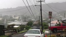 하와이, 허리케인 물폭탄에 도로 곳곳 끊겨...피해 속출 / YTN